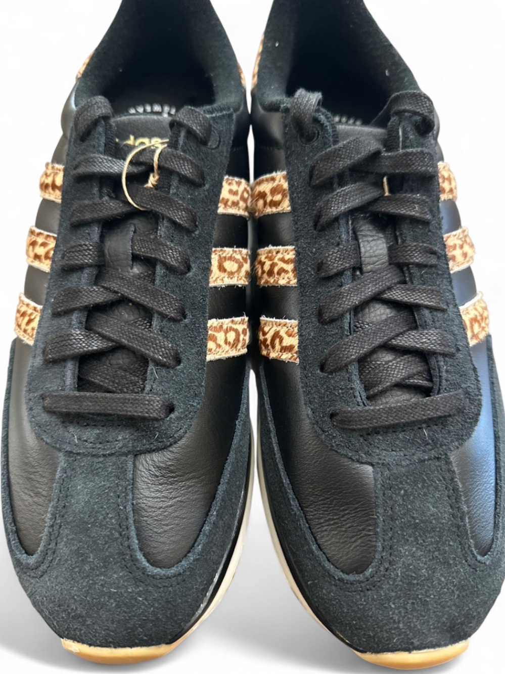 Adidas Run 70s 2.0 Suede/Leopard Print Low Sneakers Size US Women 10.5/ Men 9.5 - Picture 4 of 9